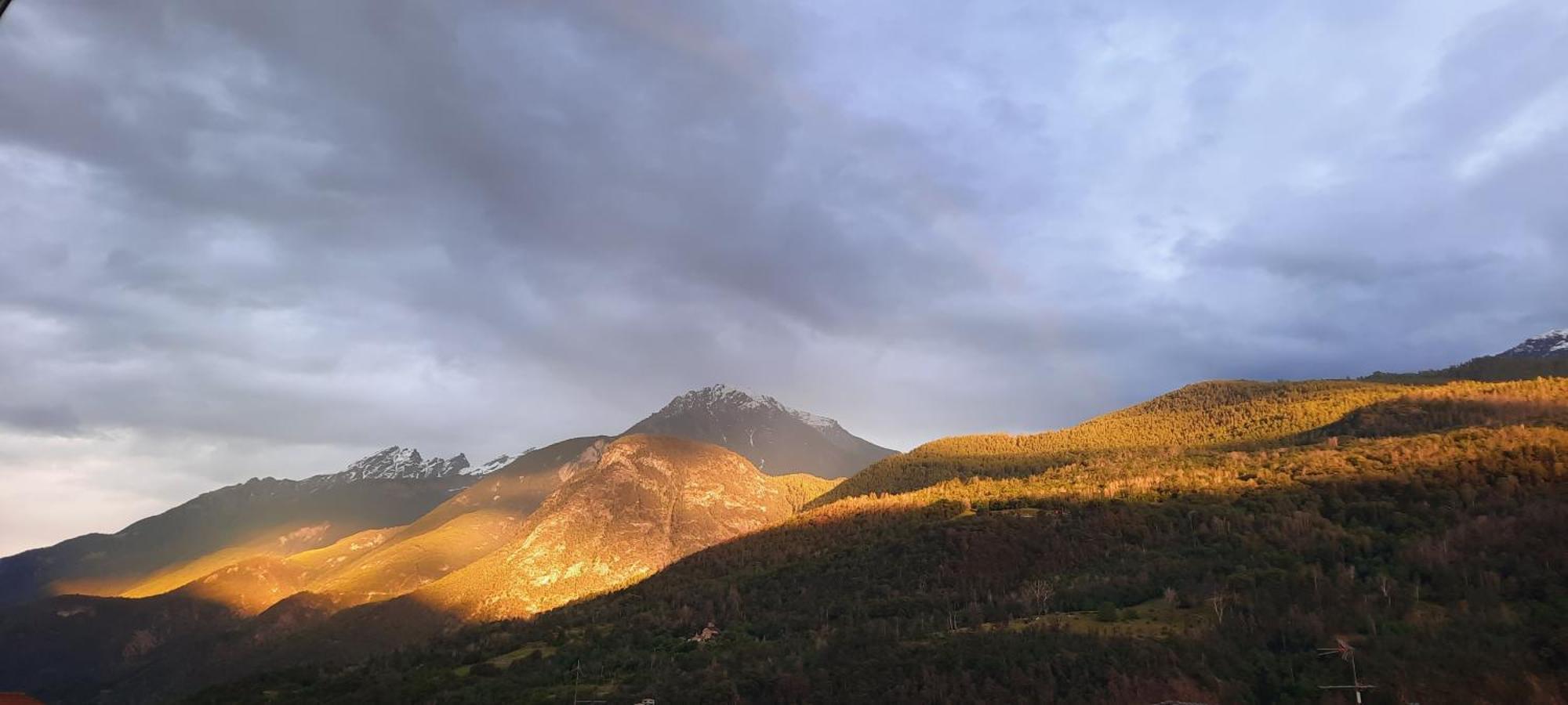 A Casa Di Vera - Vivi La Tua Valle D'Aosta นุส ภายนอก รูปภาพ