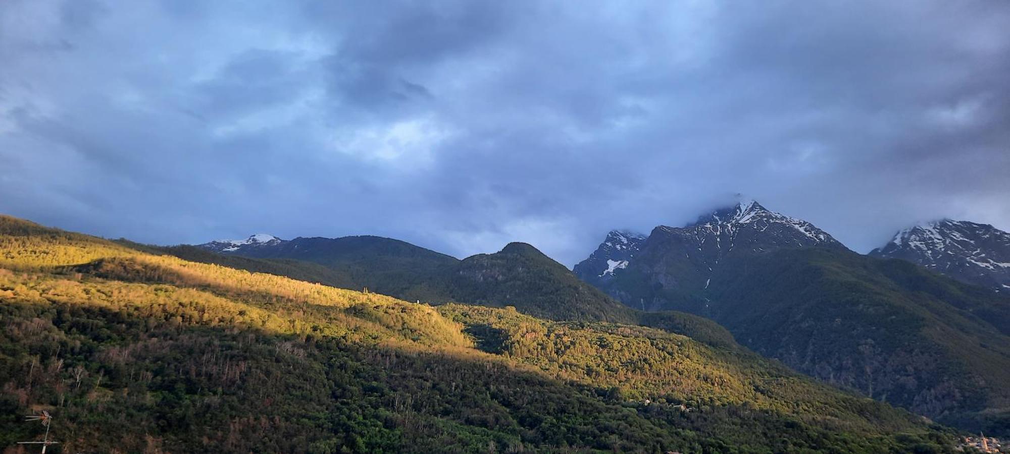 A Casa Di Vera - Vivi La Tua Valle D'Aosta นุส ภายนอก รูปภาพ